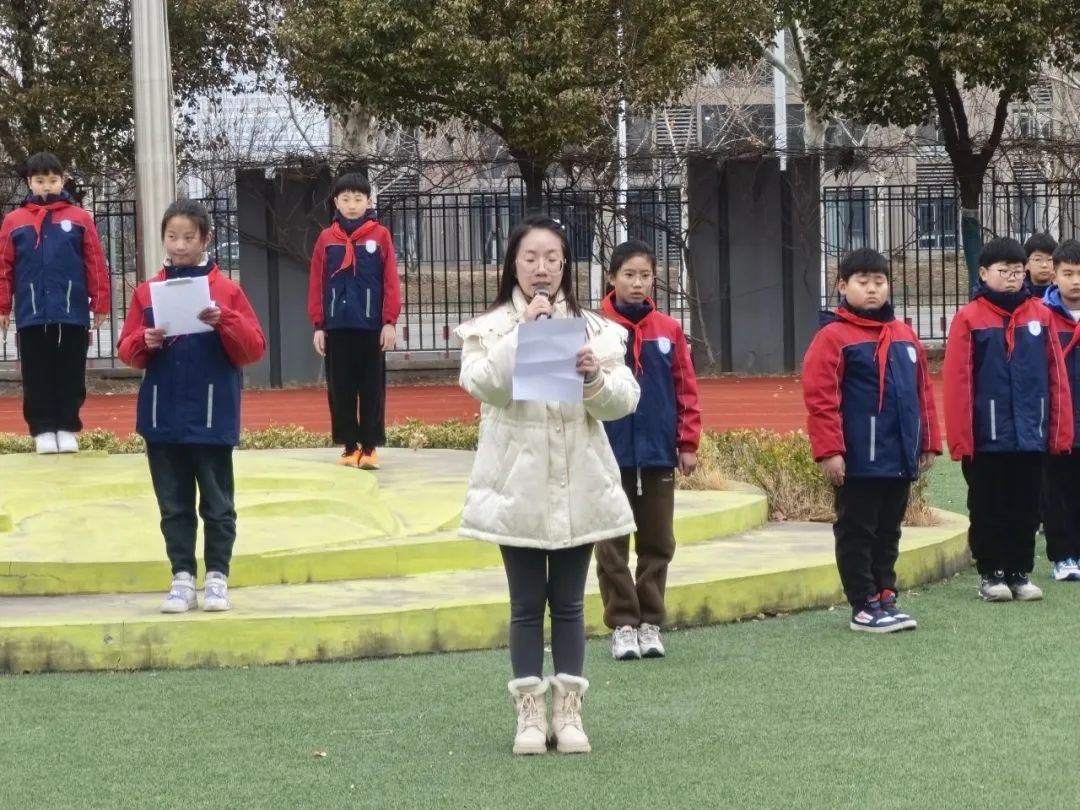 龙行启新程，追“锋”向未来——邳州市闽江路小学“雷锋月”启动仪式