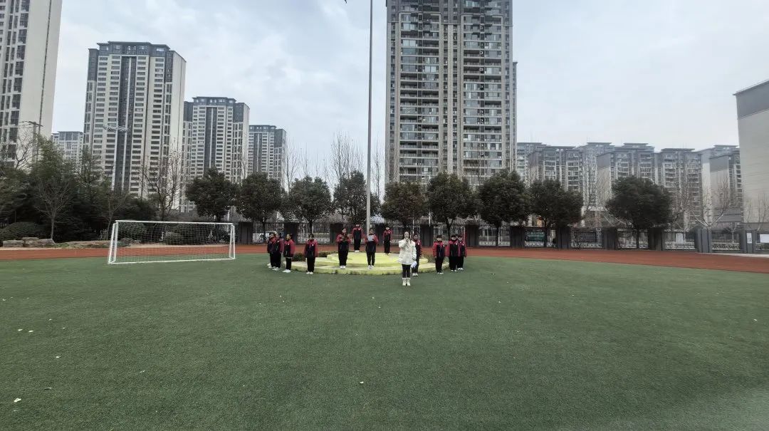 龙行启新程，追“锋”向未来——邳州市闽江路小学“雷锋月”启动仪式